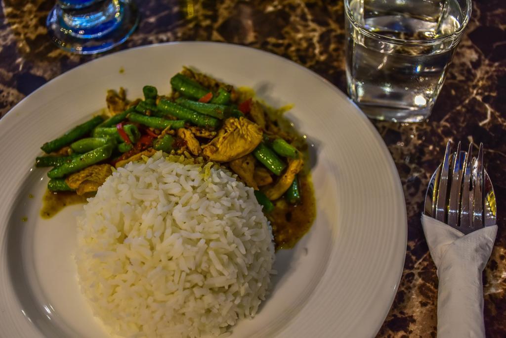 Ocean And Ole Patong Hotel Ngoại thất bức ảnh