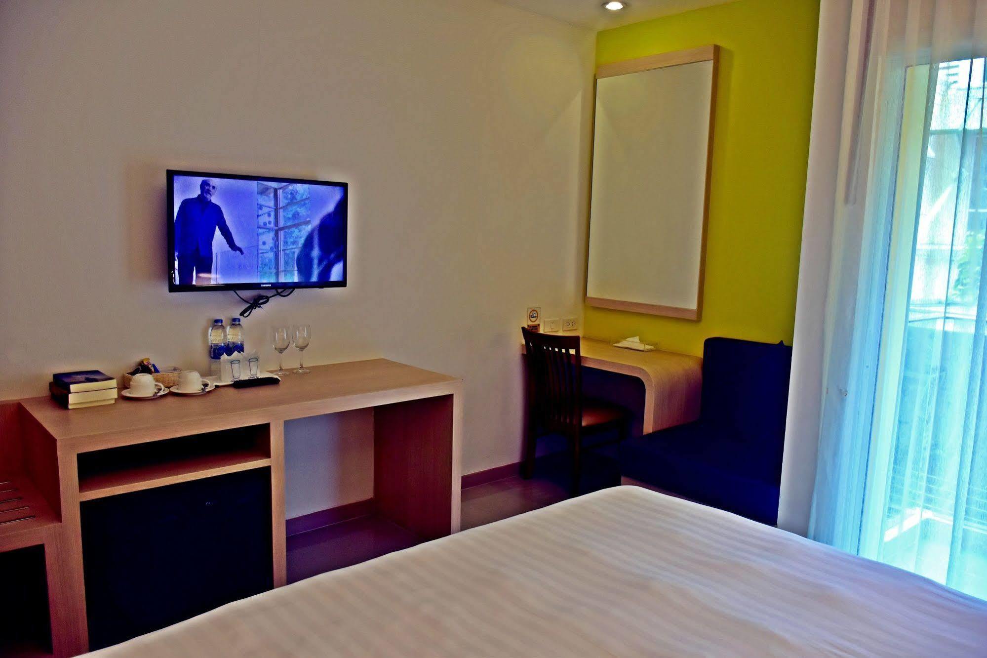 Ocean And Ole Patong Hotel Ngoại thất bức ảnh