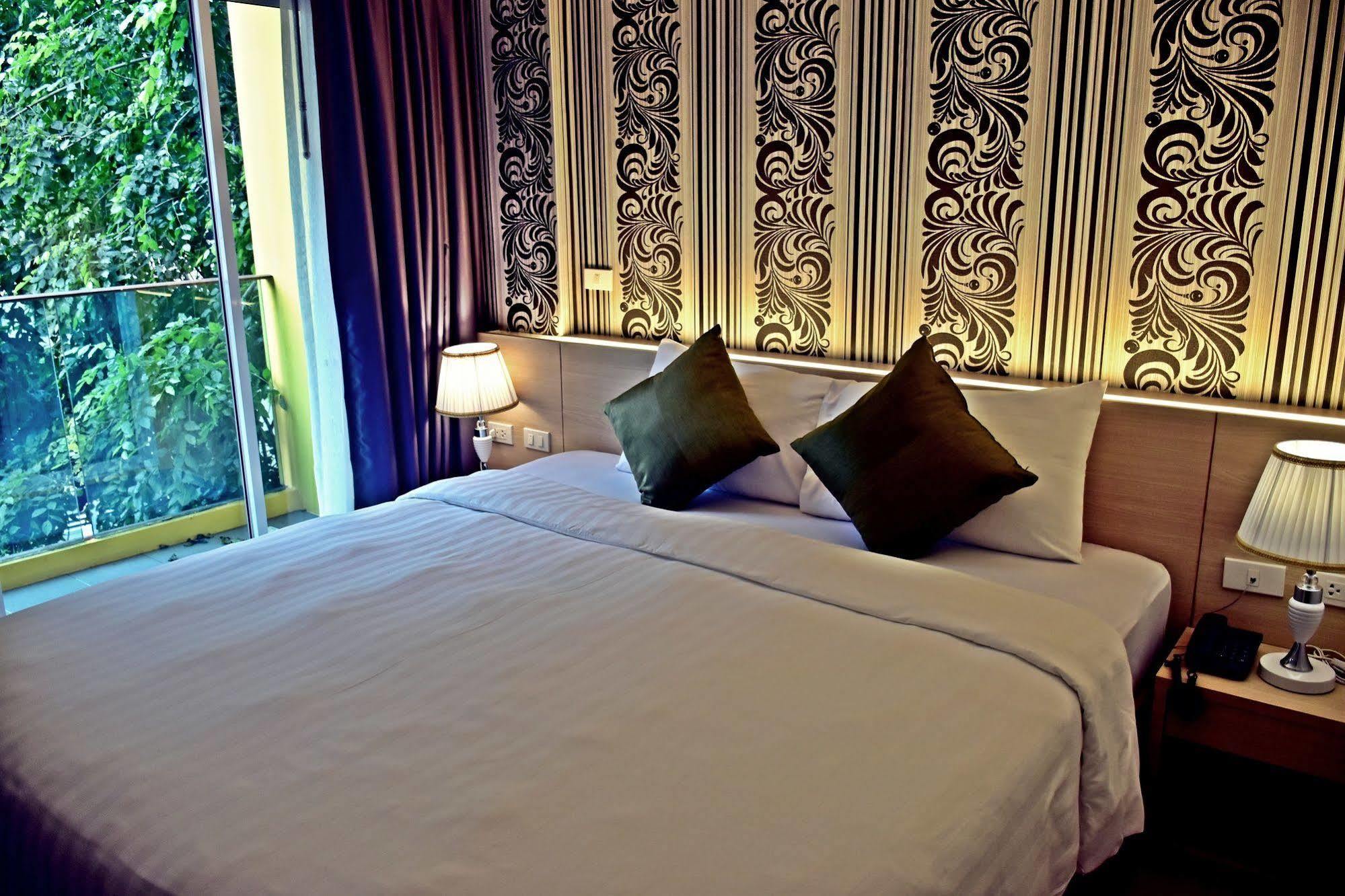 Ocean And Ole Patong Hotel Ngoại thất bức ảnh