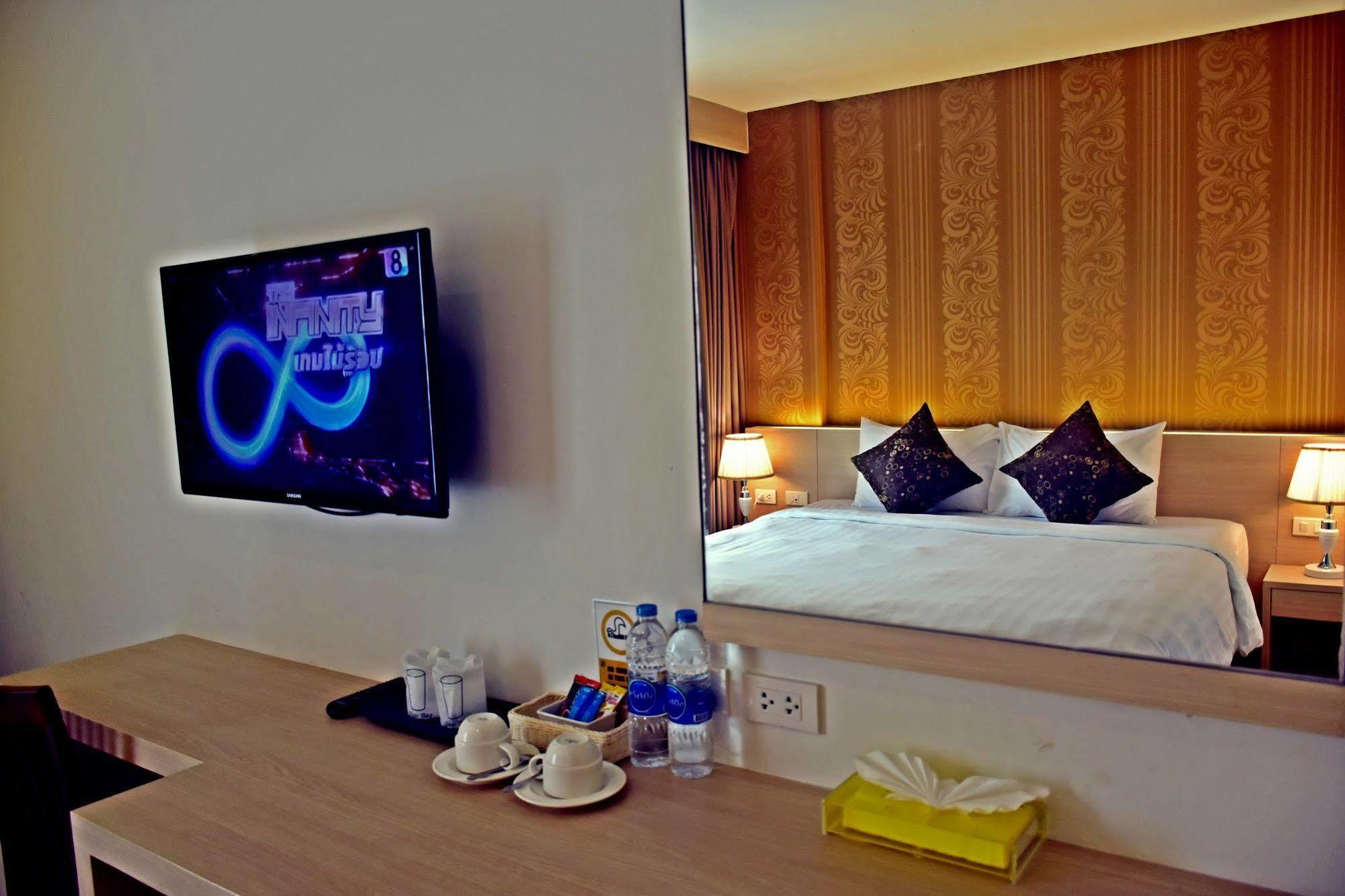 Ocean And Ole Patong Hotel Ngoại thất bức ảnh