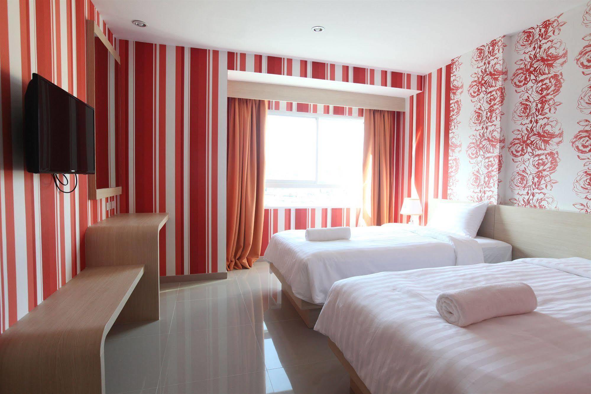 Ocean And Ole Patong Hotel Ngoại thất bức ảnh
